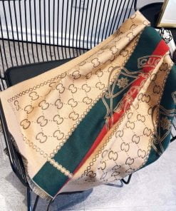 Christmas Gift Box Scarf and Gloves 008 Camel