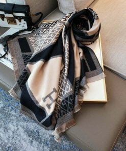 Christmas Gift Box Scarf and Gloves 041