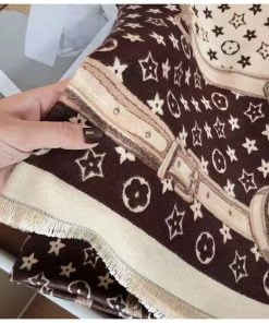 Christmas Gift Box Scarf and Gloves Beige 011