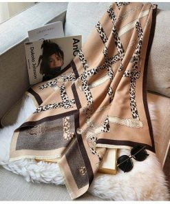 Christmas Gift Box Scarf and Gloves Camel 030