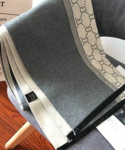 Christmas Gift Box Scarf and Gloves Grey 029