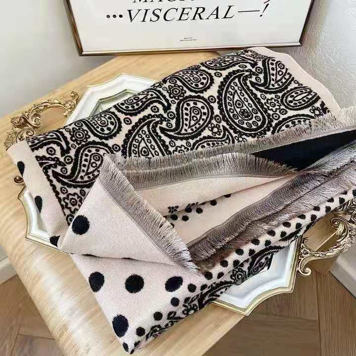 Designer Inspired Scarf 8014